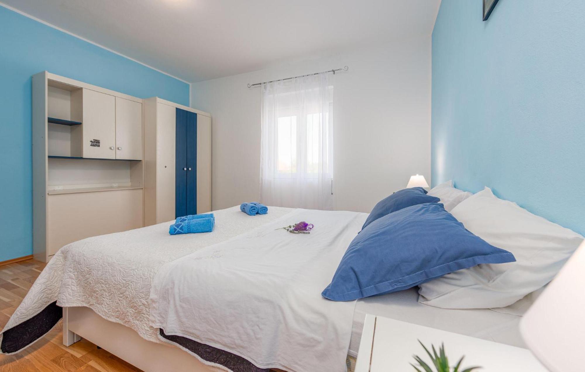 Amazing Home In Lisicic With Outdoor Swimming Pool Lisicici Εξωτερικό φωτογραφία